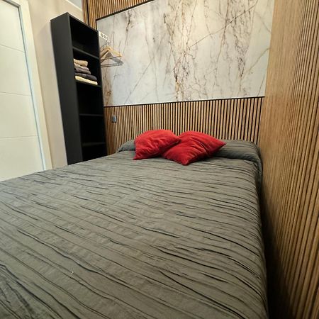 Appartamento Vistalegre! Pequeno Y Fantastico Loft Cerca Del Metro Madrid Esterno foto