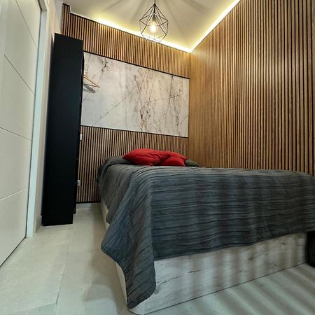 Appartamento Vistalegre! Pequeno Y Fantastico Loft Cerca Del Metro Madrid Esterno foto