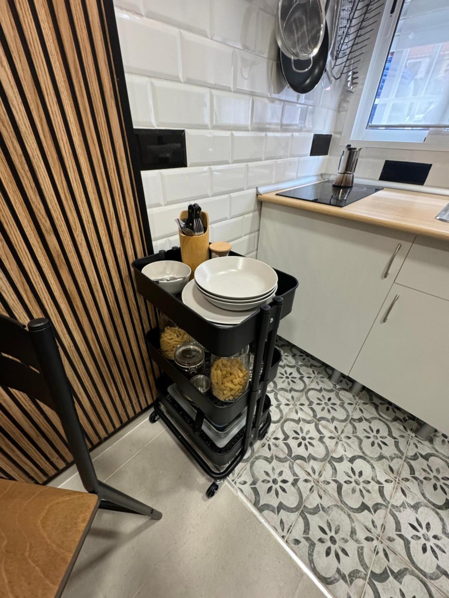 Appartamento Vistalegre! Pequeno Y Fantastico Loft Cerca Del Metro Madrid Esterno foto