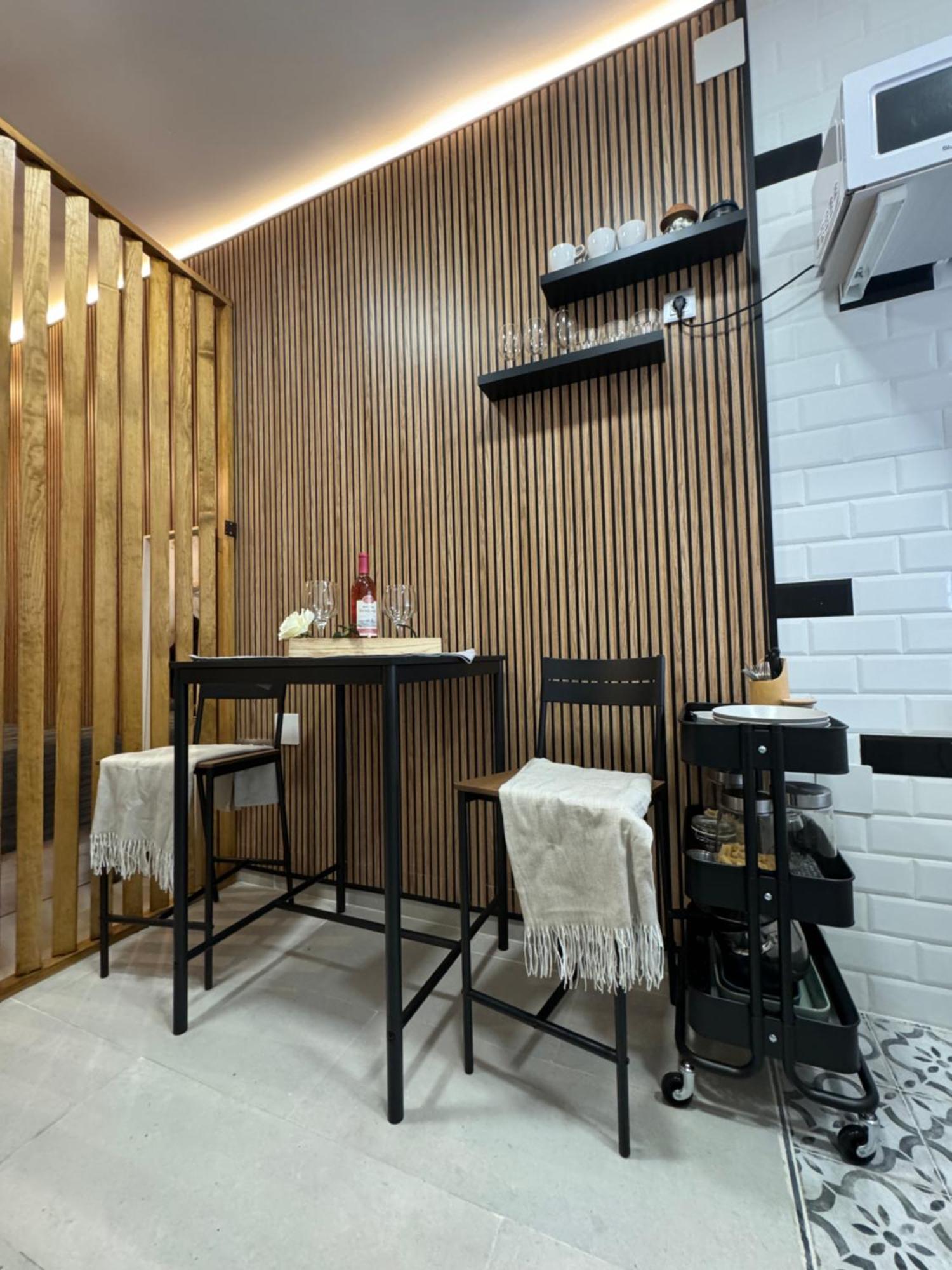 Appartamento Vistalegre! Pequeno Y Fantastico Loft Cerca Del Metro Madrid Esterno foto